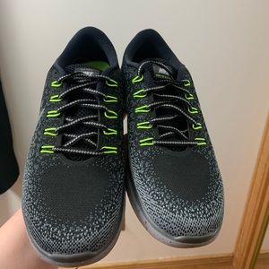 Nike H2O Repel Free RN Distance